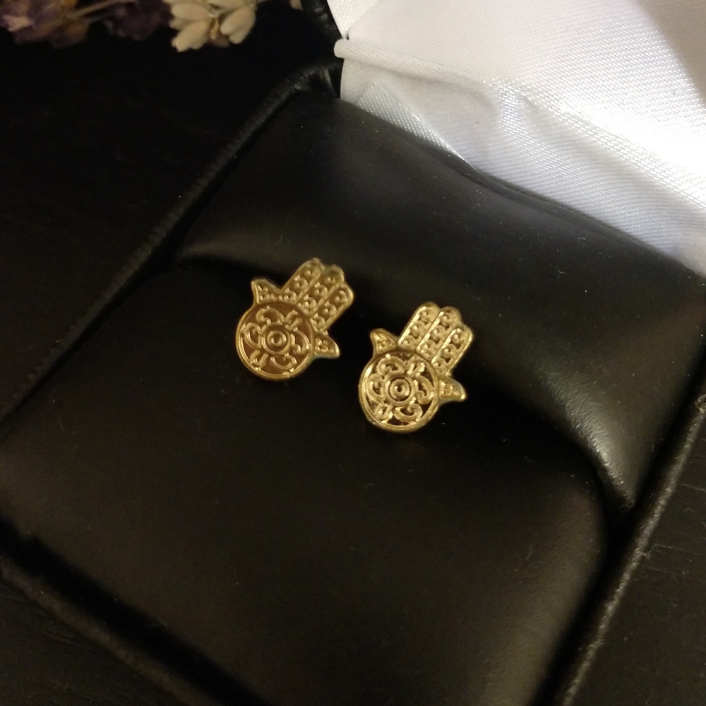 🦋3/$10 Mehndi hand earrings